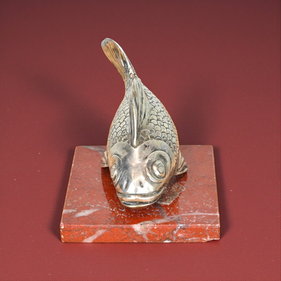 Pesce in Argento su Base in Marmo Rosso - XX Secolo-photo-2